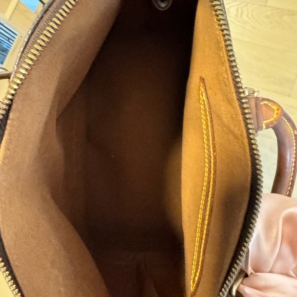 Louis Vuitton purse!!! Super fun and will get plenty compliments! - Picture 4 of 13